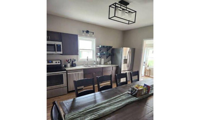 Mariah Hill House | 4 Bdrm/3 Bath Farmhouse ready for family memories