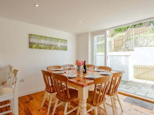 West Lulworth House | 4 bed in Lulworth CHRIC