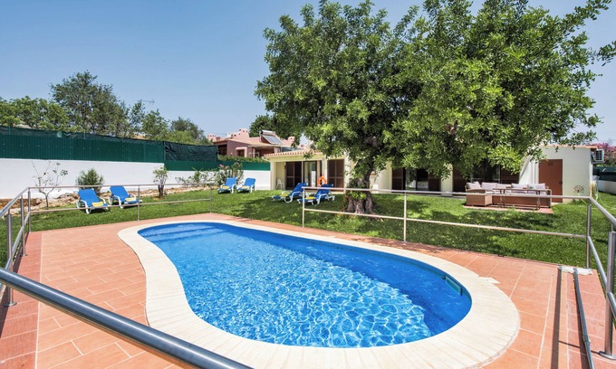 Correeira Villa | 4 Bed Room Villa - Albufeira Center Private Heated Pool (on request)