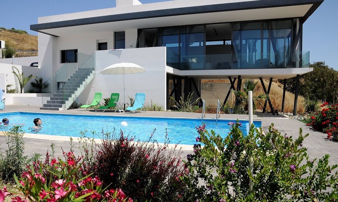 Deftera Villa | 4 bed secluded family home, large garden, private Pool, Near Nicosia