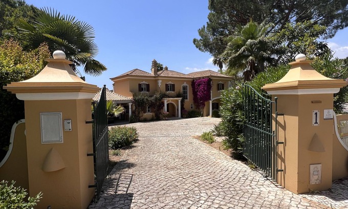 Almancil Villa | 4 Bed Villa with Private Pool and outside BBQ
