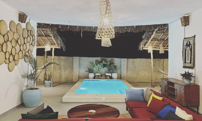 Nungwi Villa | 4 Bed Villa with Private Pool, Jacuzzi, WIFI & AC