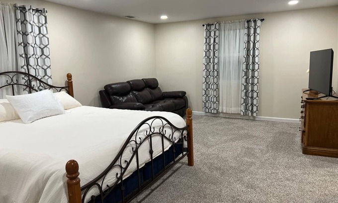Ellendale House | 4-bedroom 2 full bath house in charming Brighton with spacious rooms. Book now