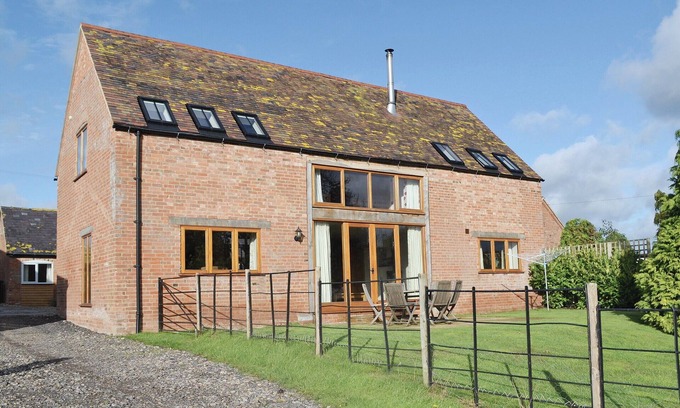 Whitchurch Cottage | 4 bedroom accommodation in Crimscote, near Newbold