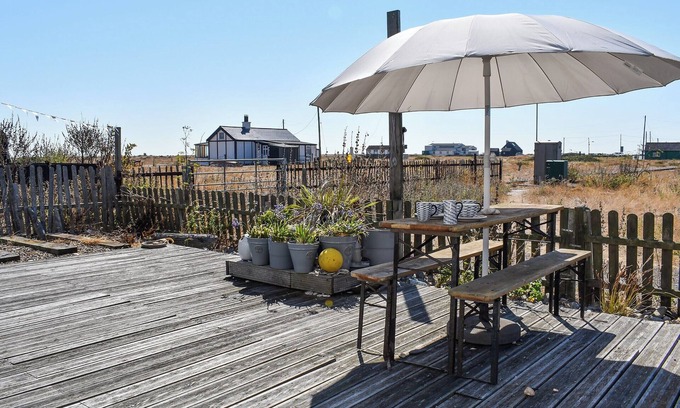Dungeness Cottage | 4 bedroom accommodation in Lydd-on-Sea, near Dungeness