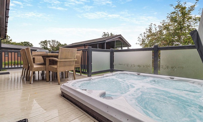 Pentney Ski Chalet | 4 bedroom accommodation in Pentney, King’s Lynn