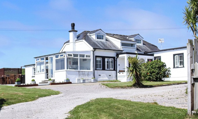 Aberdaron Cottage | 4 bedroom accommodation in Aberdaron