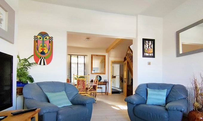 Landore Cottage | 4 bedroom accommodation in Landore