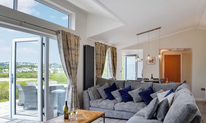 Penally Ski Chalet | 4 bedroom accommodation in Tenby