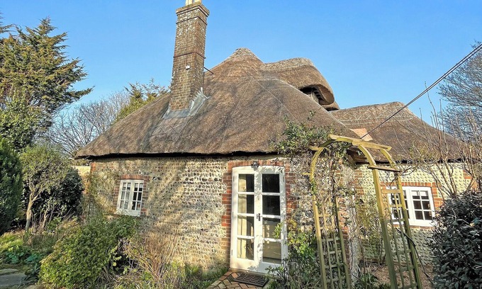Ford Cottage | 4 bedroom accommodation in Climping, near Littlehampton