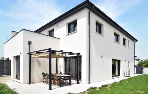 Grentheville House | 4 Bedroom Amazing Home In Grentheville