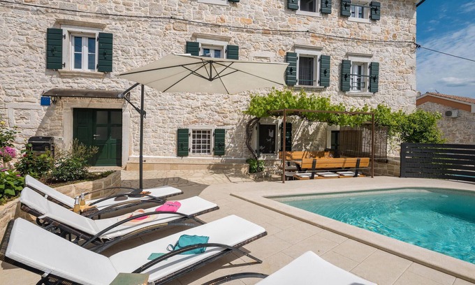 Dracevac House | 4 bedroom amazing home in Porec