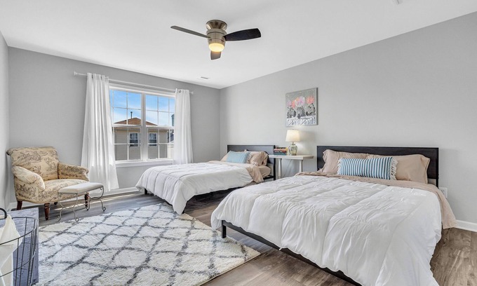 Keansburg House | 4-Bedroom Beach House Keansburg with AC, WiFi/Front WATERPARK