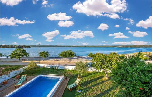 Raslina House | 4 Bedroom Beautiful Home In Raslina