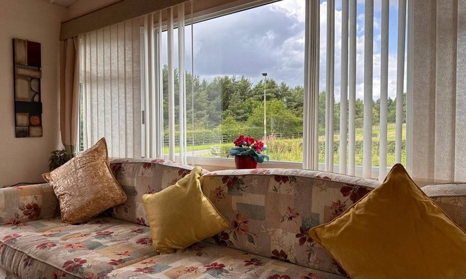 Glasgow House | 4-bedroom Cosalt Parkhome in Uddingston, Glasgow