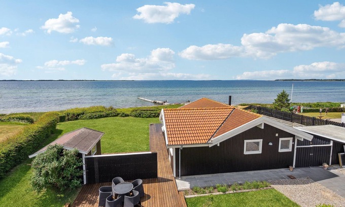 Næs House | 4 bedroom cozy home in Assens