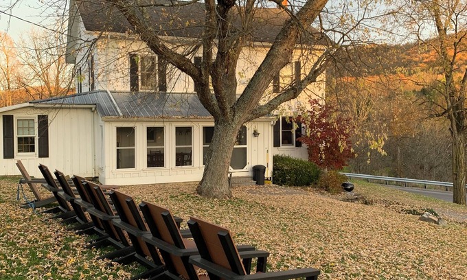 Coburn House | 4-bedroom farm house in Coburn with WiFi on beautiful 100 acre. n