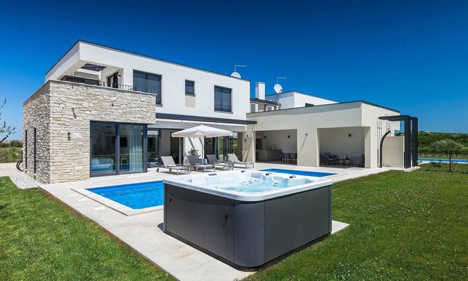 Brtonigla House | 4 bedroom gorgeous home in Brtonigla