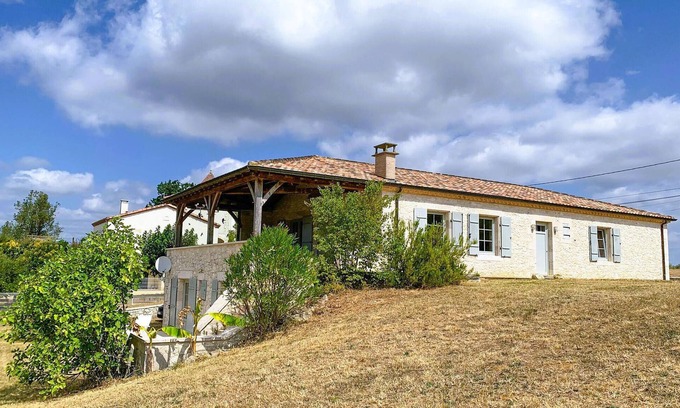 Anthe House | 4 bedroom gorgeous home in Anthé