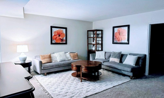 Pine Hills House | 4-bedroom Haven Retreat in Orlando near Universal & Disney