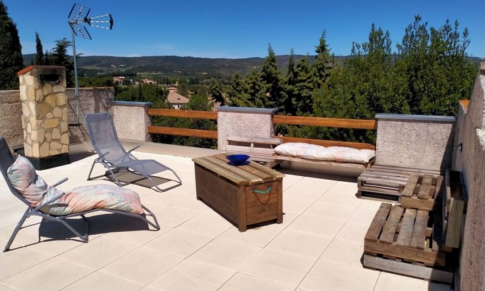 Peyriac-de-Mer House | 4 bedroom holiday home, garden and roof terrace