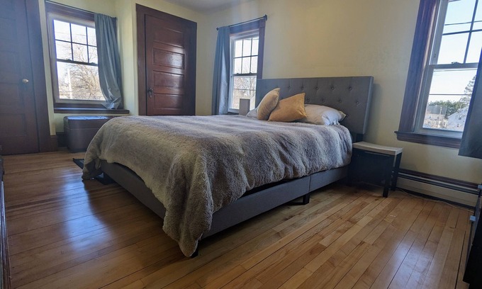 Somersworth House | 4-bedroom home near Berwick/Portsmouth (beaches, shopping, trails and more)!