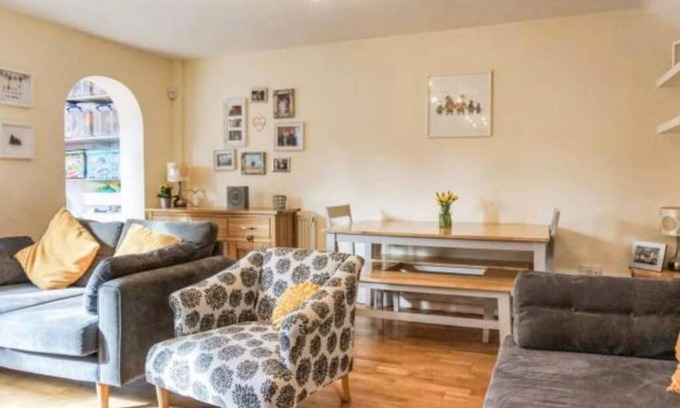 Wyken House | 4 Bedroom House Coventry Hosted By SnoozeNow