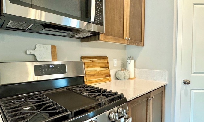 Umatilla House | 4-bedroom house in charming Umatilla with WiFi and AC