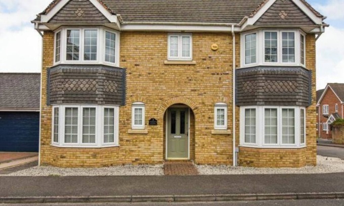 Stamford House | 4 bedroom house in Stamford