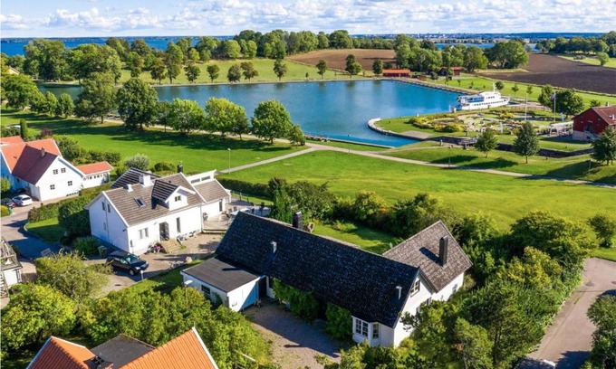Vreta Kloster House | 4 Bedroom Lovely Home In Vreta Kloster