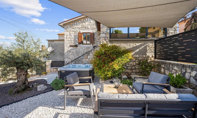 Boljevici House | 4 bedroom nice home in Vlasici - Krsan