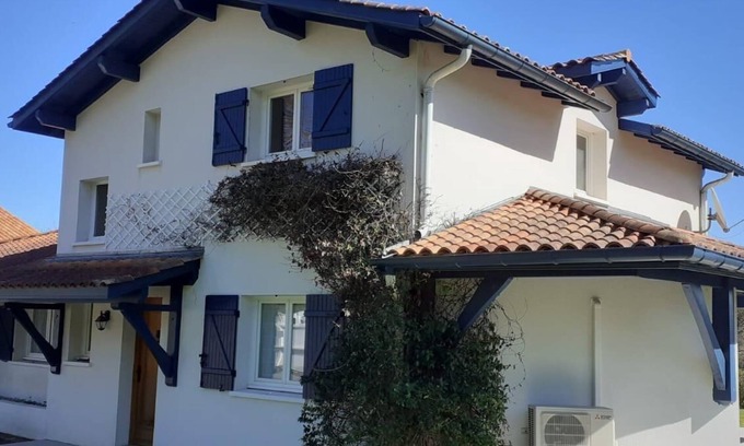 Bassussarry House | 4 Bedroom Private vacation home in Bassussarry