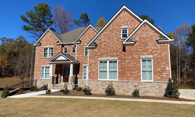 Douglasville House | 4-bedroom shared common area w/Fire place, porch, 3400 sq ft; 1 acre smart key