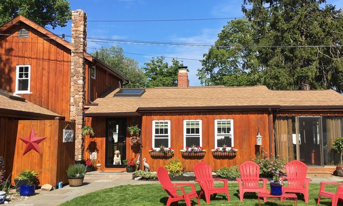 Madison Center House | 4 bedroom - steps to sandy beach in perfect location!