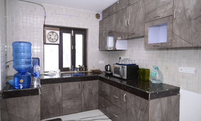 Mohangarh Villa | 4-bedroom villa in welcoming Lucknow with AC, WiFi. Enjoyable stay guaranteed