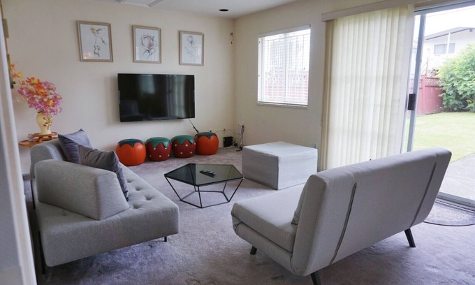 Fraserview House | 4 Bedrooms Entire House, Nearby Downtown Vancouver