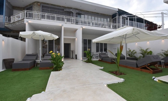 Nea Moudania Apartment | 4 Elements Water Luxury Suites