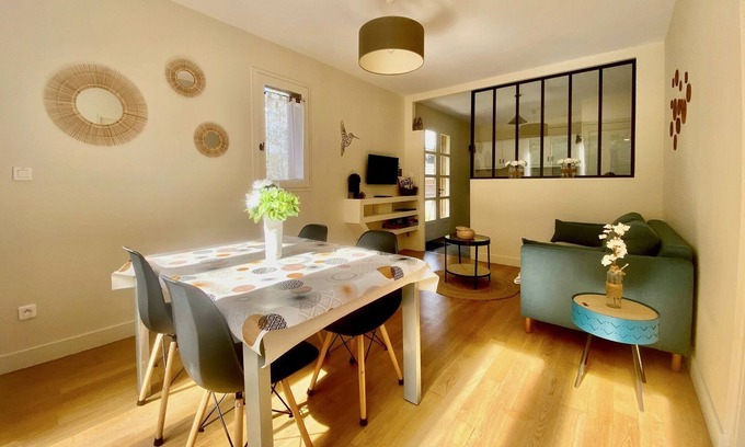Birac-sur-Trec House | 4 * gîte with swimming pool on the slopes