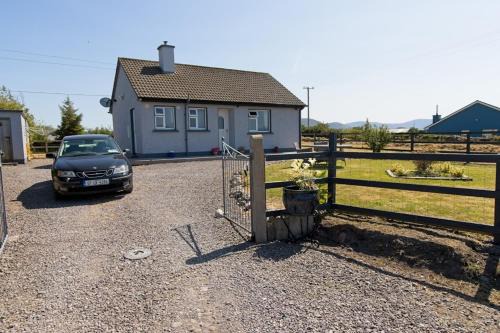 Cromane House | 4 Guests - Seaside Cottage - 5min Drive To The Sea