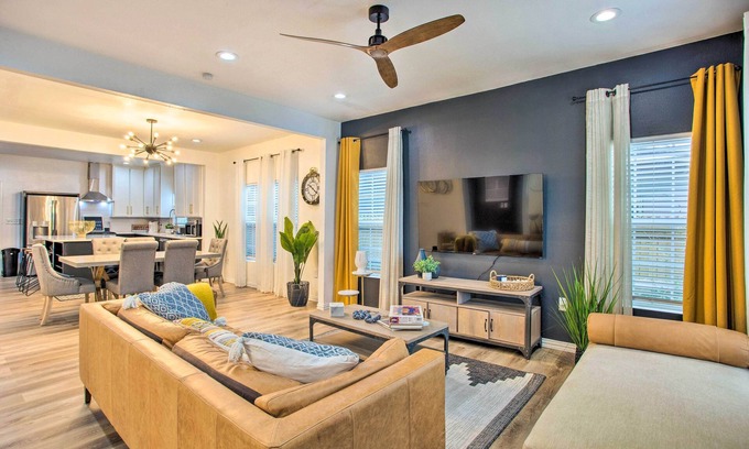 Cedar Crest House | 4 Mi to Dtwn Dallas: Home w/Fire Pit + Gazebo