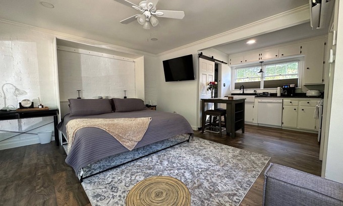 Landon Branch Apartment | 4 miles from Downtown this charming studio offers a cozy retreat for your stay.