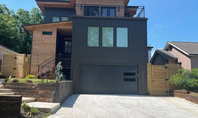 Jefferson Park House | 4 miles to ATL Airport… The Moderni Abeti…awaits. Brand New 3level home.