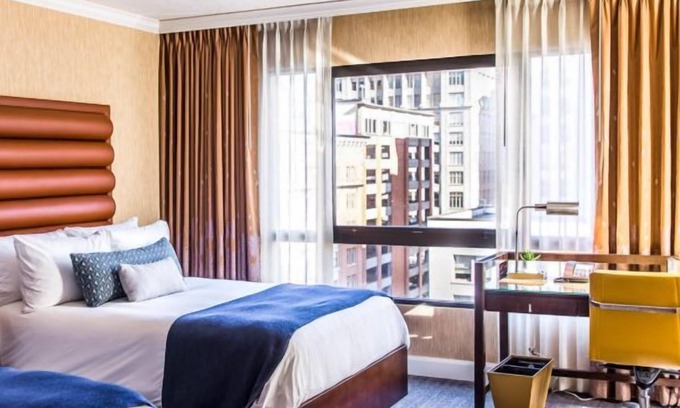 Downtown Portland Hotel | 4 Modern Units w/Parking at Dossier Hotel! Near the Portland Saturday Market!