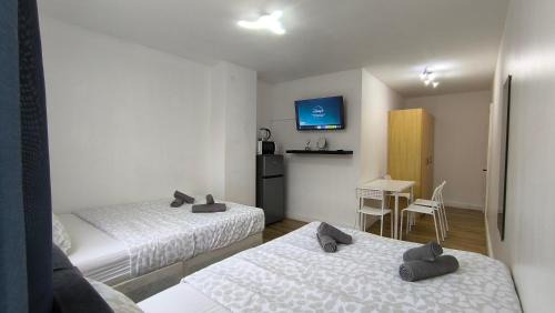 Abbey House | 4 pers studio style room Near South Wimledon station R3