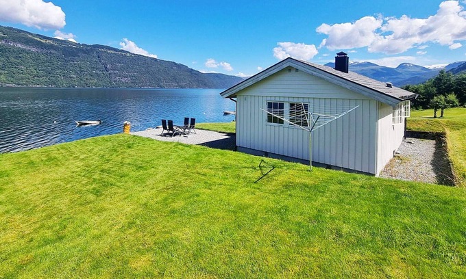 Stryn House | 4 person holiday home in Utvik-By Traum