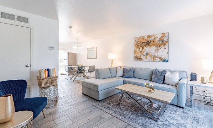 South Scottsdale House | 4 pools, quiet Townhouse Walking Distance to Old Town, Five Star Reviews