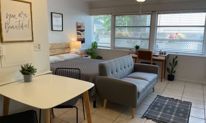 Dunedin Apartment | 4 · Seaside Artisan Apartment 4