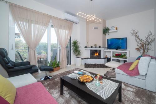 Tymbaki Apartment | 4 Seasons Ideal House