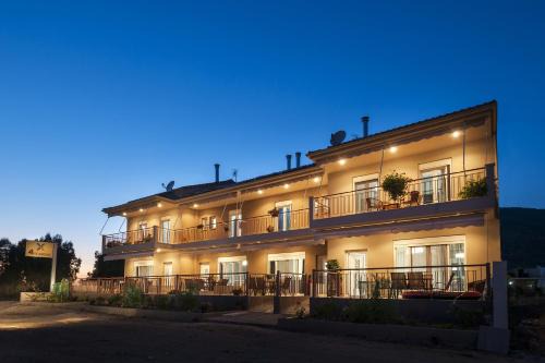 Plataria House | 4 Seasons Villas