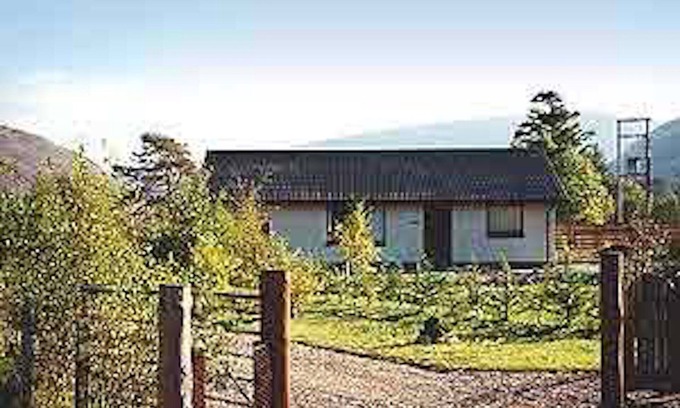 Achnasheen House | 4 star detached cottage on edge of Kinlochewe Village and near Nature Reserve